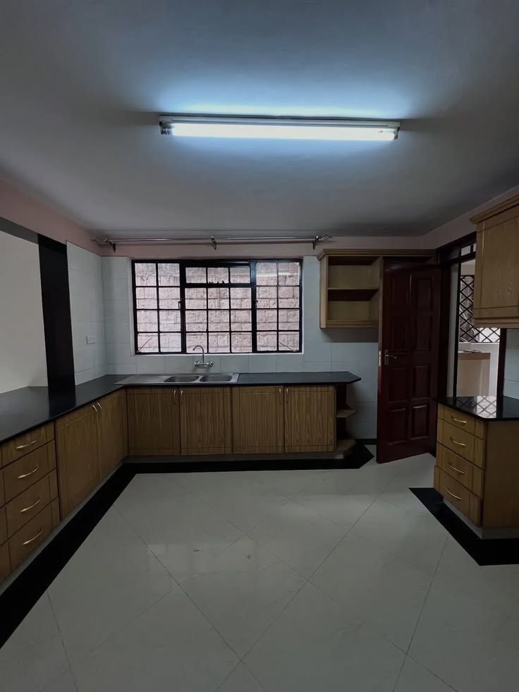 Full fitted kitchen with ample cabinets