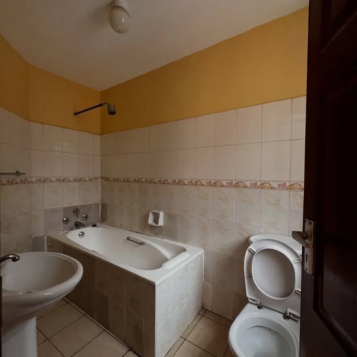 Bathroom with bathtub