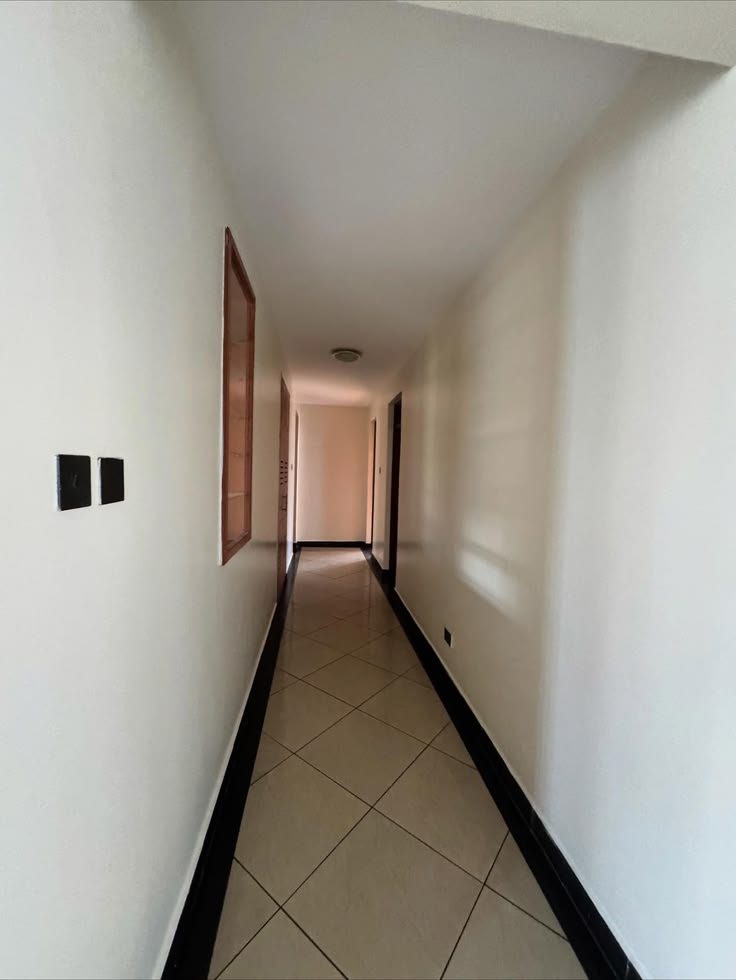 Tiled entrance hallway